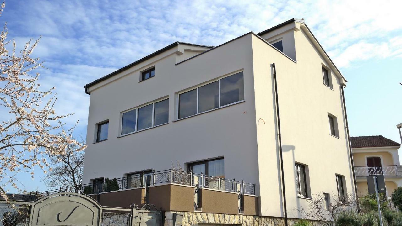 Apartment Ruzmarin Porat Eksteriør bilde